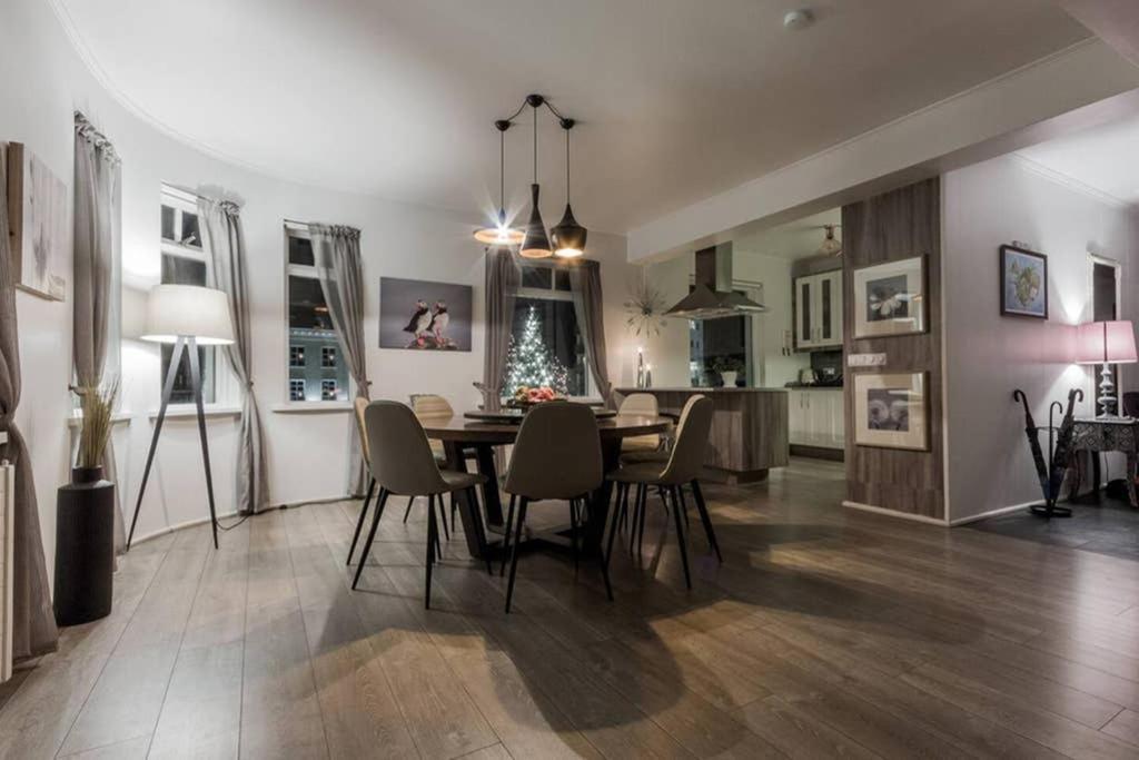 Superb Central Location, No Car Needed - Spacious Akureyri Exterior foto