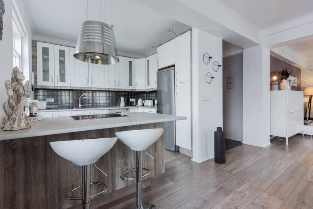 Superb Central Location, No Car Needed - Spacious Akureyri Exterior foto